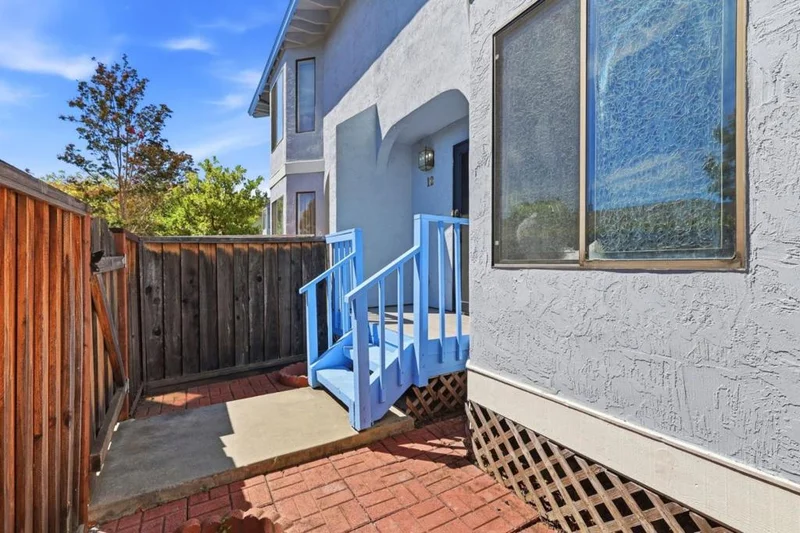 895 Quince Avenue 12, Santa Clara, CA 95051