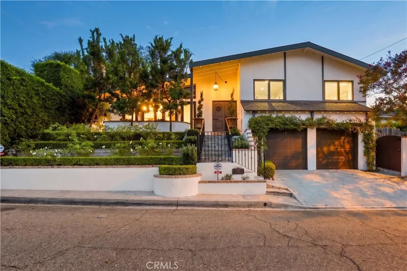 155 Malcolm Drive, Pasadena, CA 91105