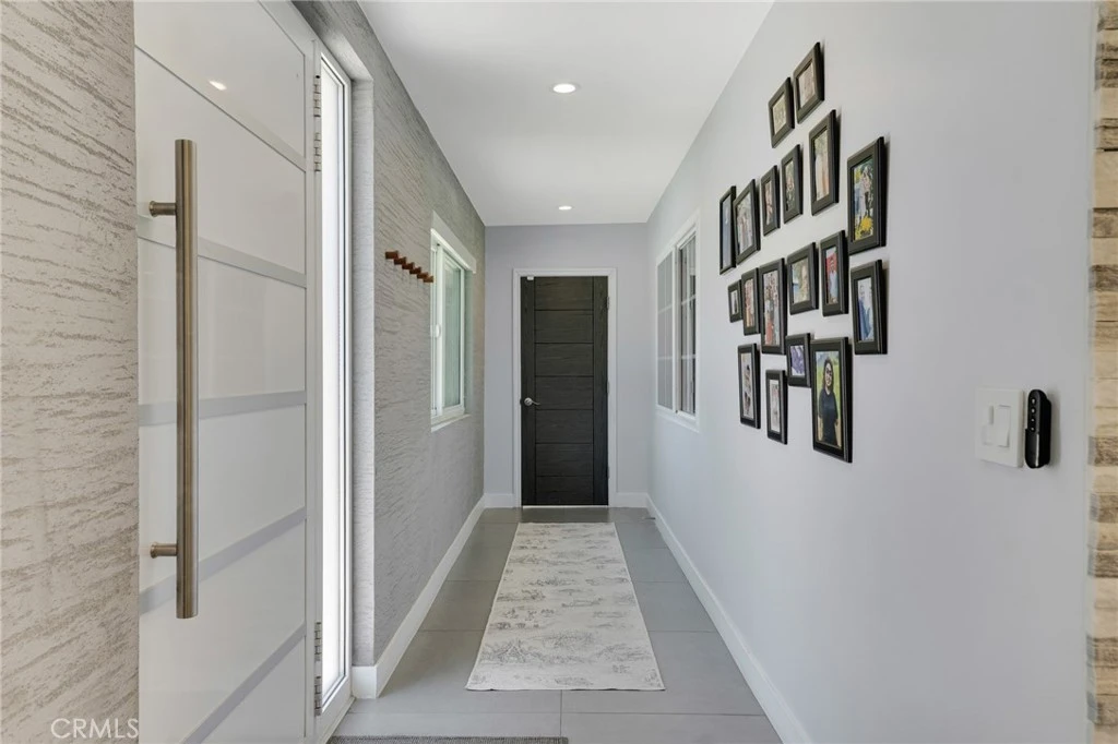 Interior 3