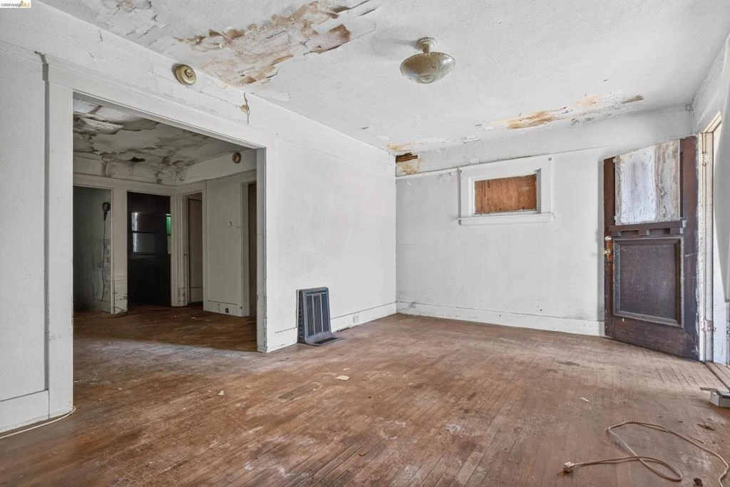 Interior 2