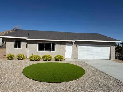 40063 176th St, Lake Los Angeles, CA 93591