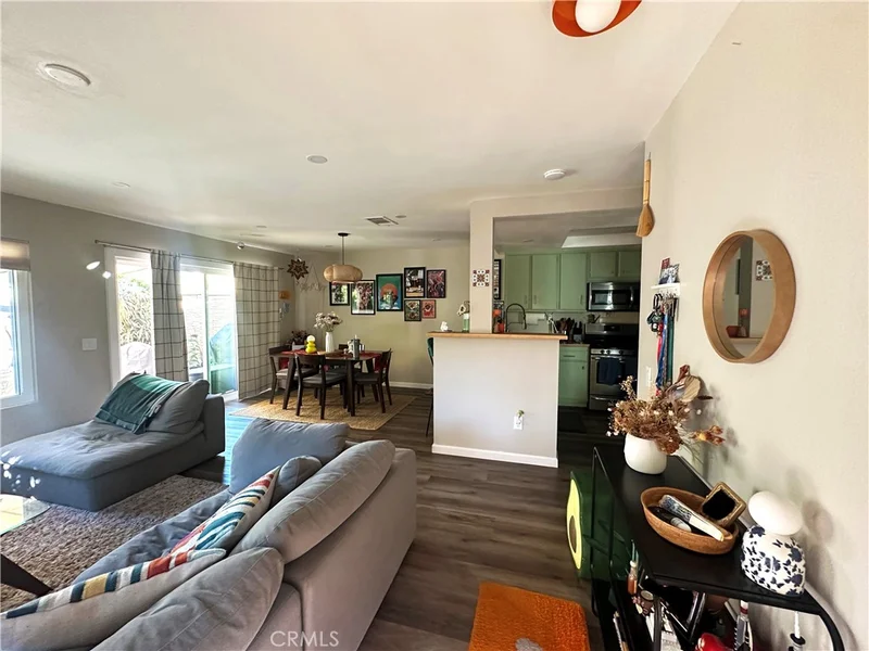 Photo 2 of 1867 E Belmont Court