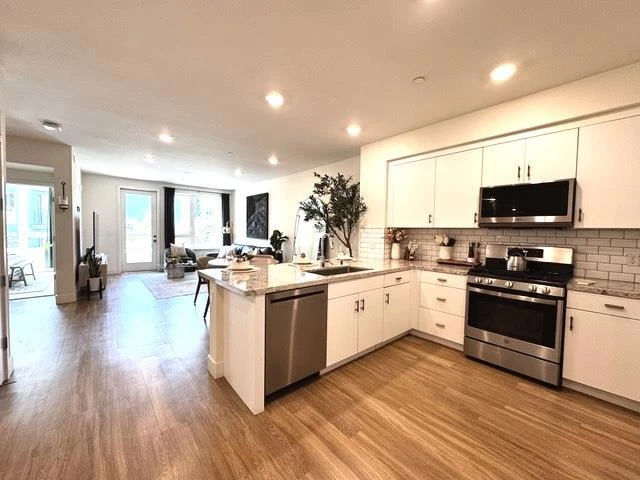 Interior 3