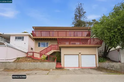 8910 Burr St, Oakland, CA 94605