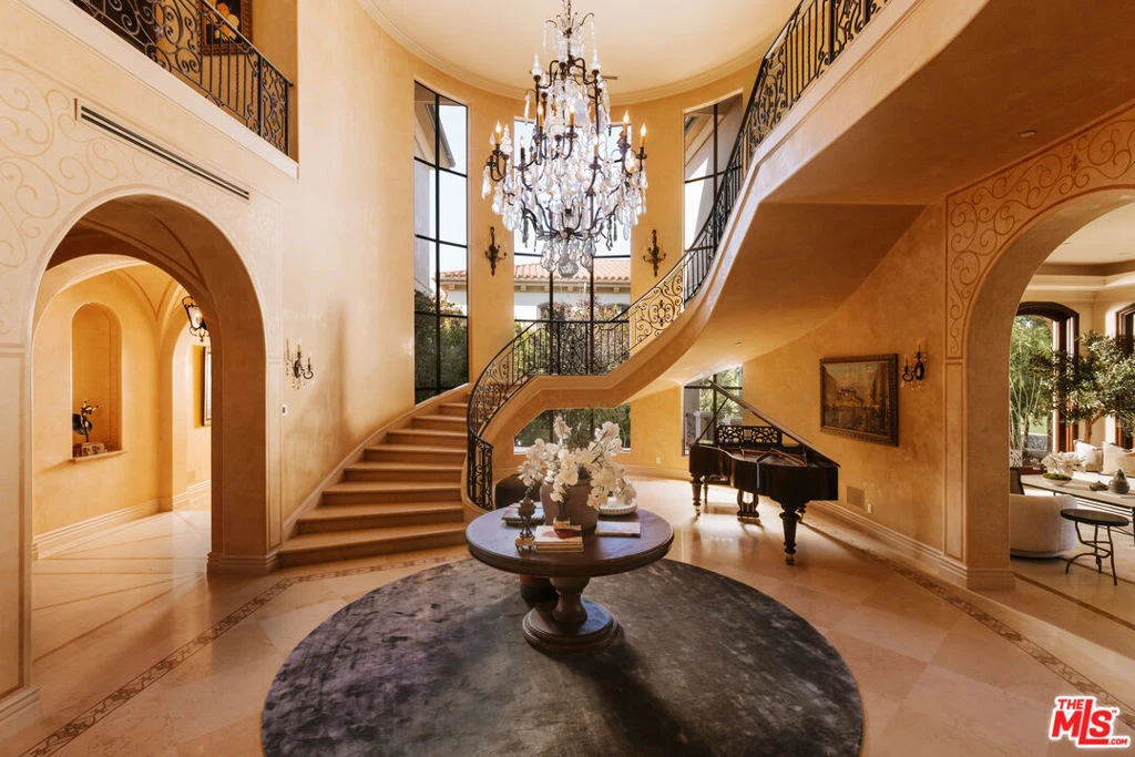 Interior 2
