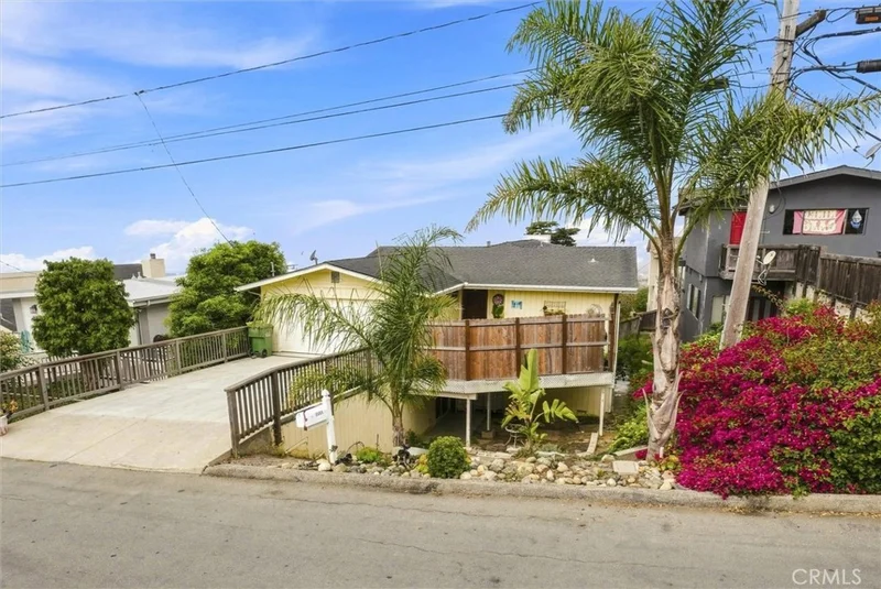2481 Nutmeg Avenue, Morro Bay, CA 93442