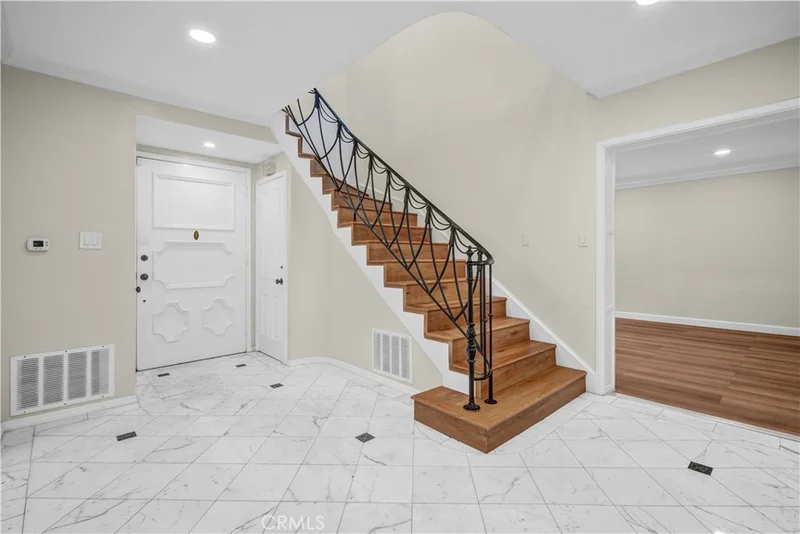 Photo 2 of 414 Hilgard Avenue