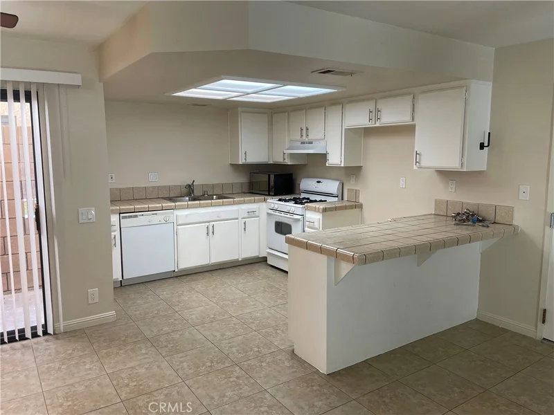 Photo 2 of 1739 W Avenue J-15 6