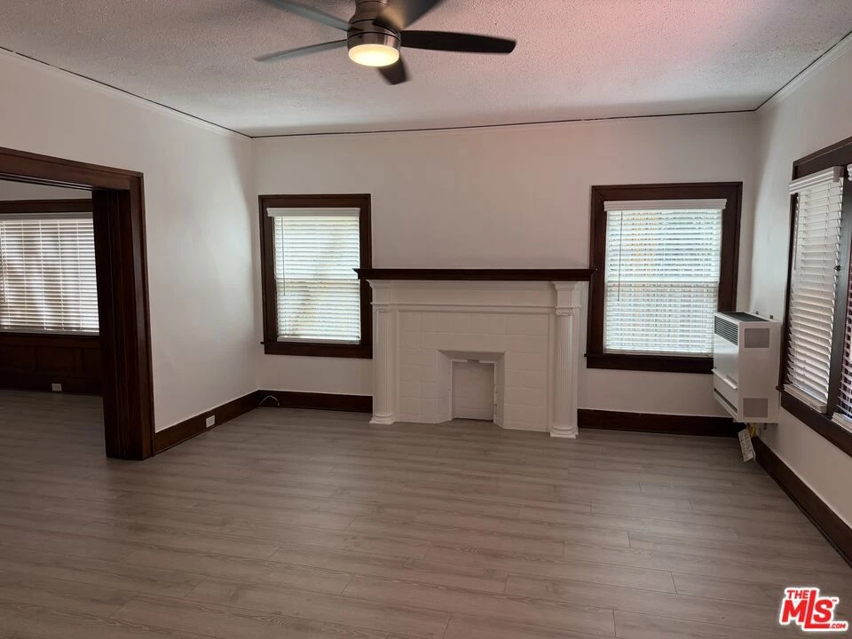 Interior 3