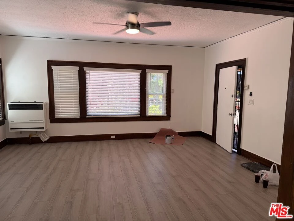 Interior 4