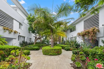 142 A San Vicente Blvd, Santa Monica, CA 90402