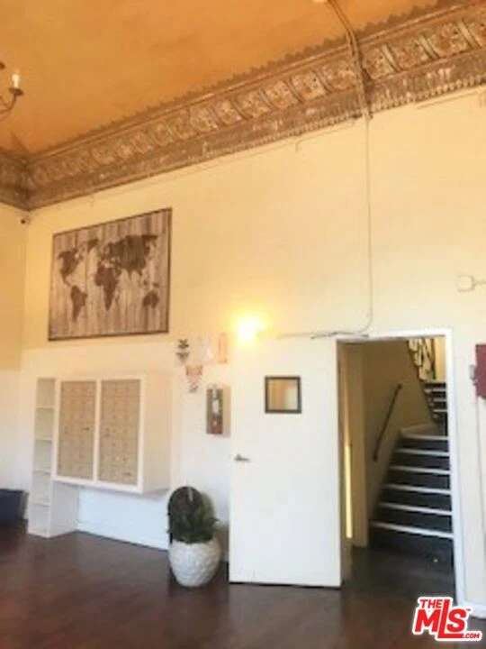 Interior 2