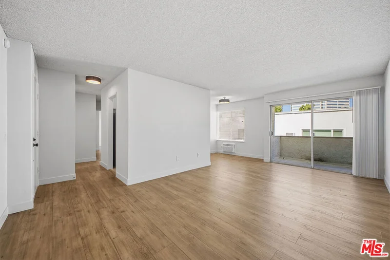 Photo 2 of 1352 S Carmelina Avenue 211