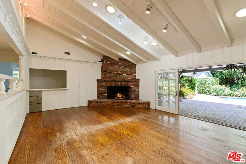 Photo 2 of 16011 Meadowcrest Road