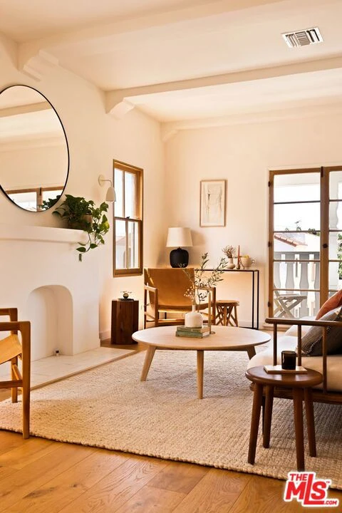 Interior 2