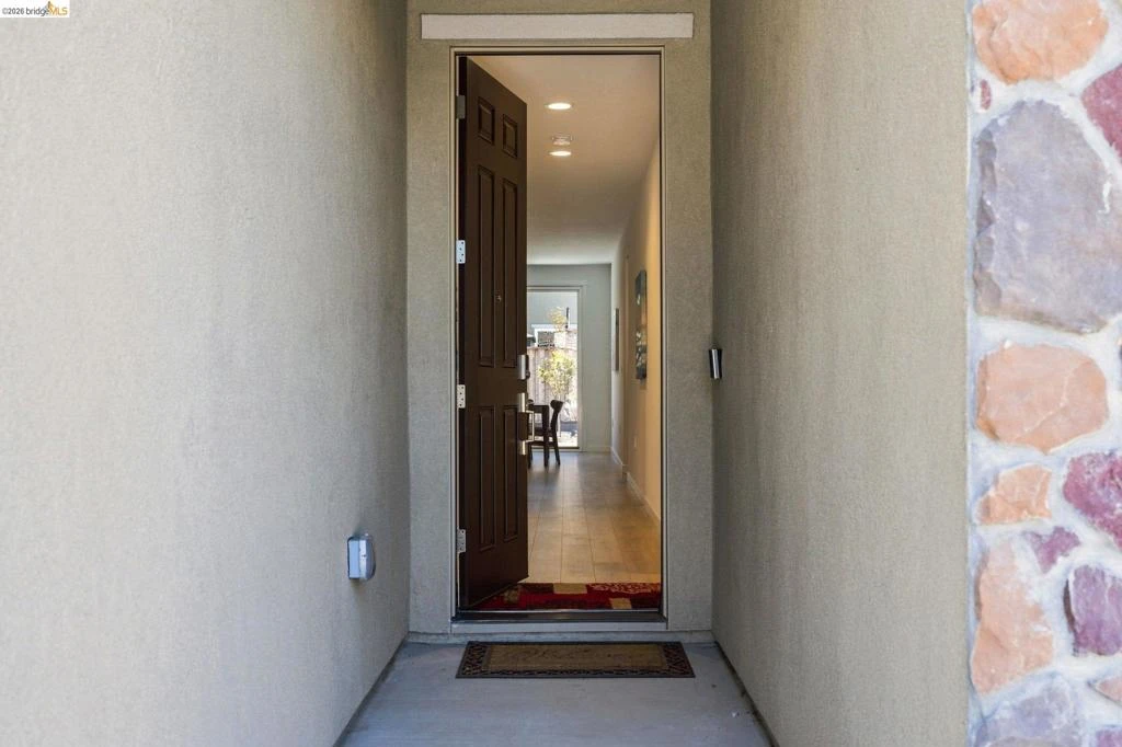 Interior 4