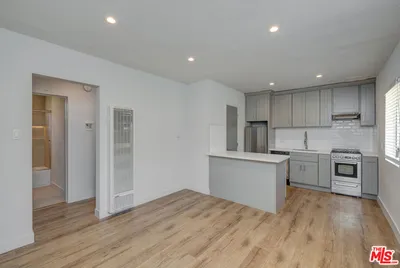4140 Grand View Boulevard 14, Los Angeles, CA 90066