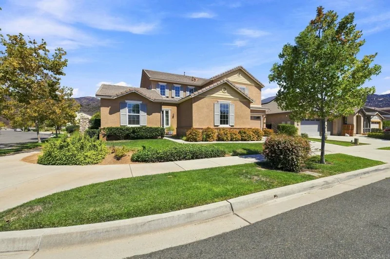 2990 Burnet Drive, Escondido, CA 92027