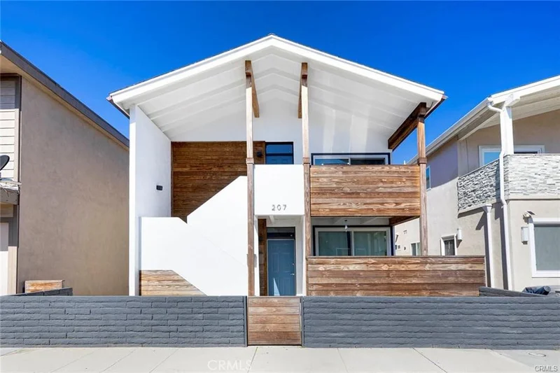 207 Cypress A, Newport Beach, CA 92661