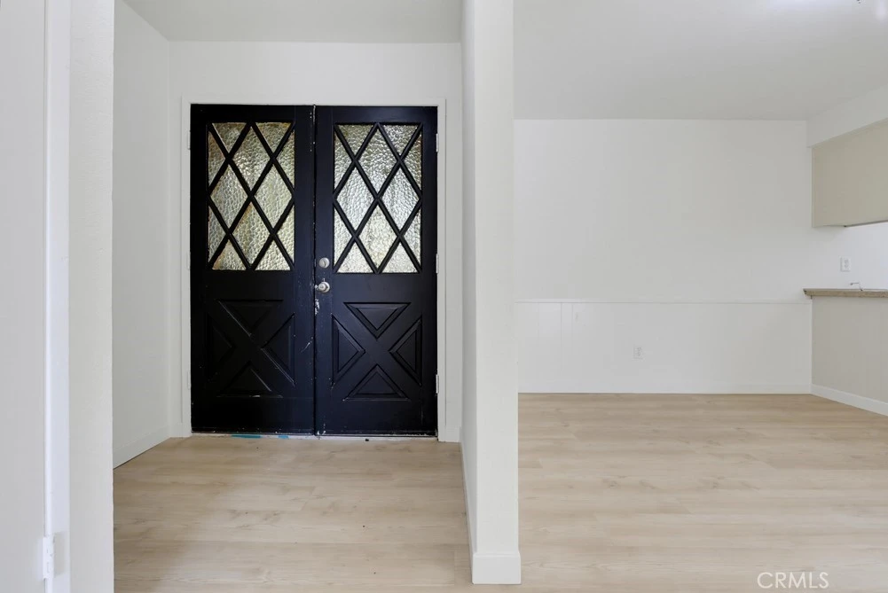 Interior 4