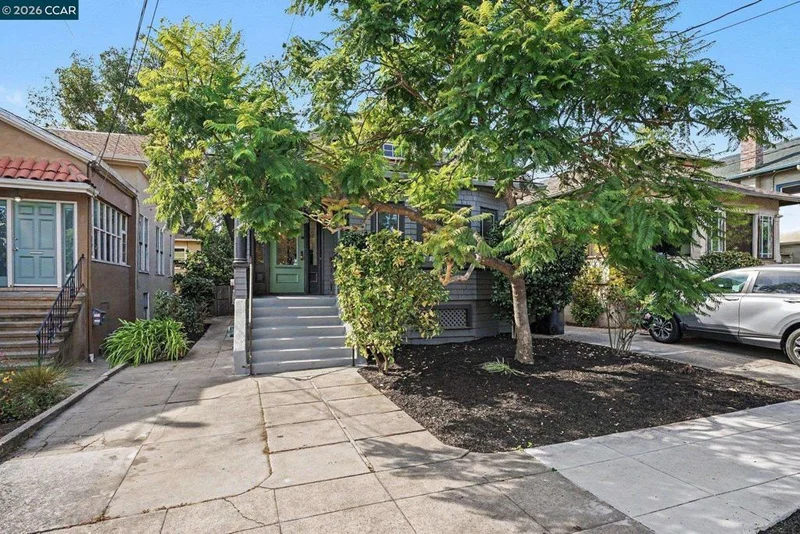 Photo 2 of 4959 Desmond St.