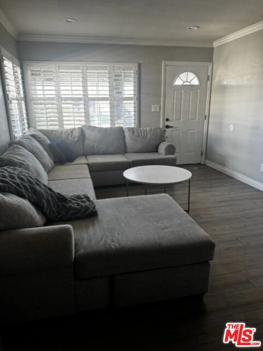 Interior 2