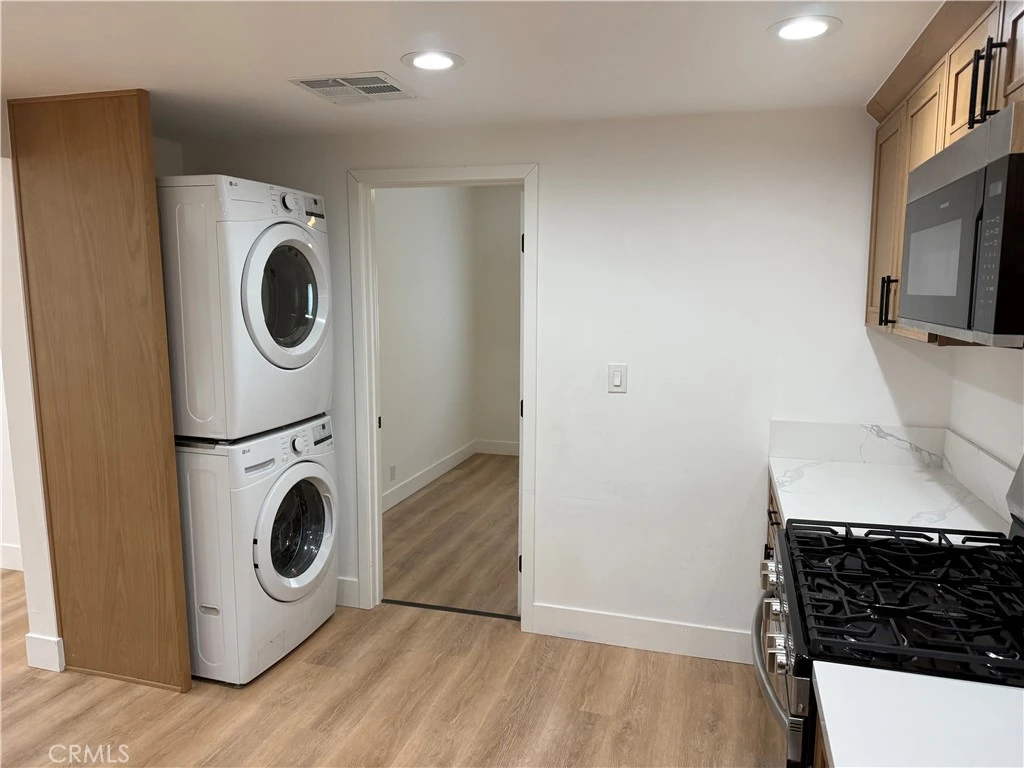 Interior 4