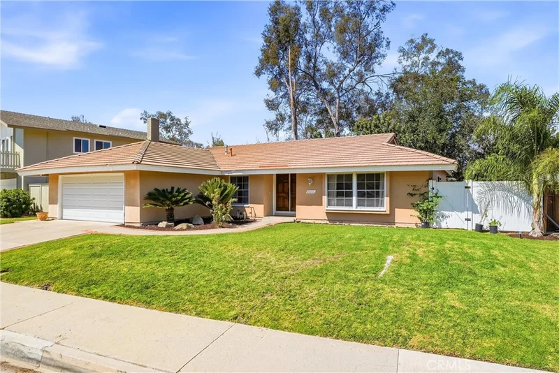 25711 Chrisanta Drive, Mission Viejo, CA 92691