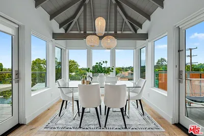 922 Berkeley Street, Santa Monica, CA 90403