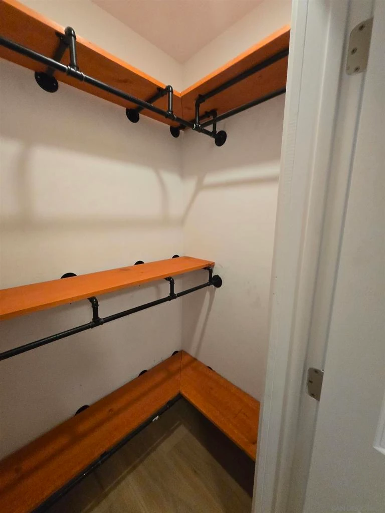 Interior 4