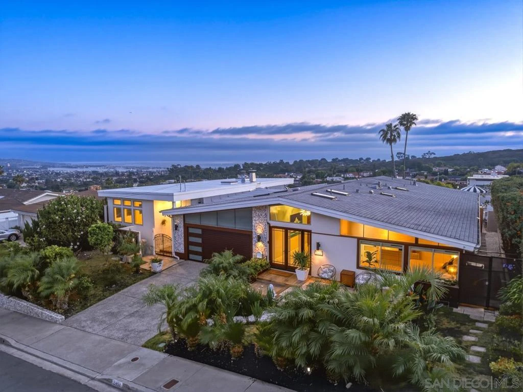 Interior 3
