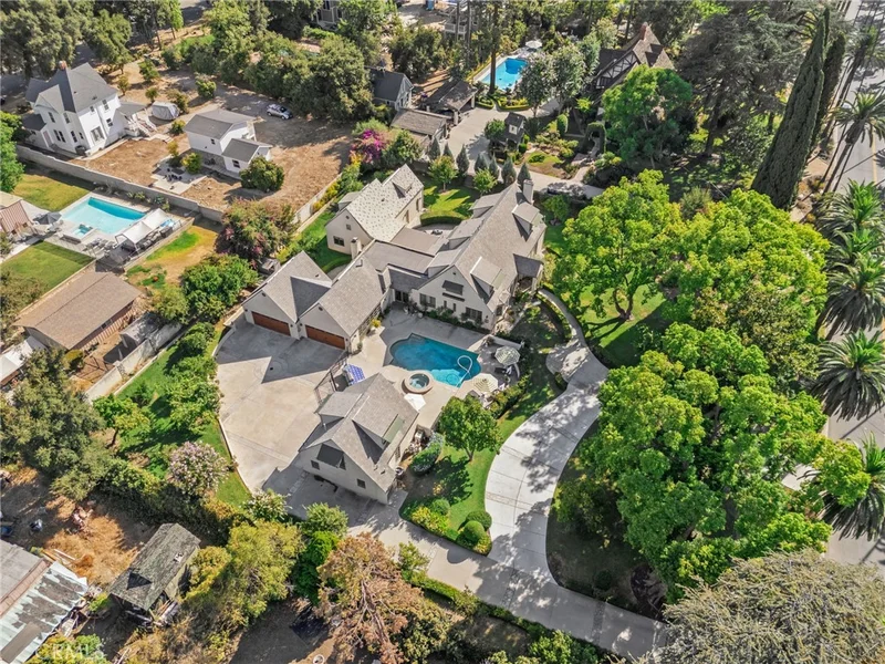 731 W Highland Avenue, Redlands, CA 92373