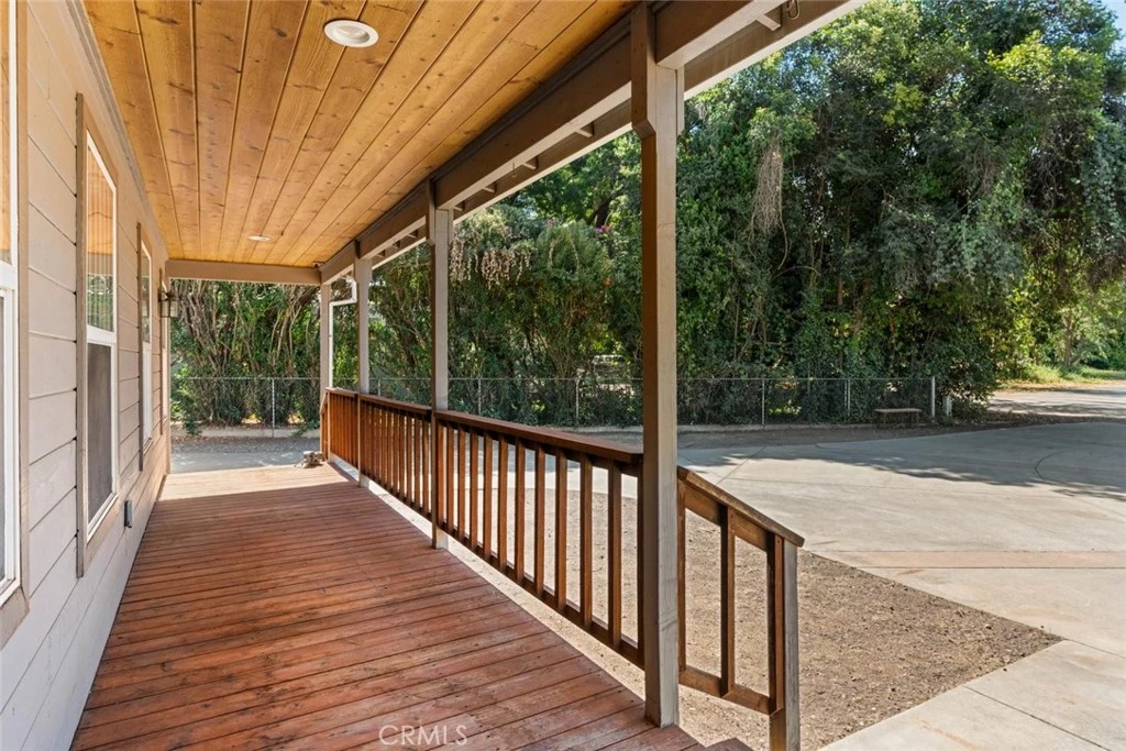 Interior 4