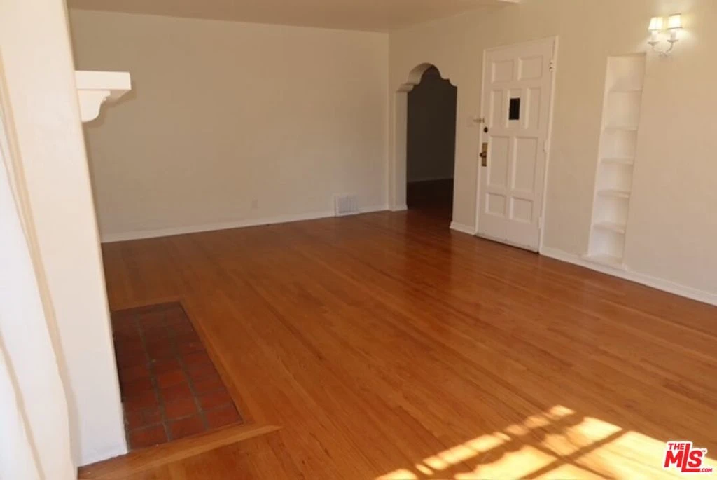 Interior 2