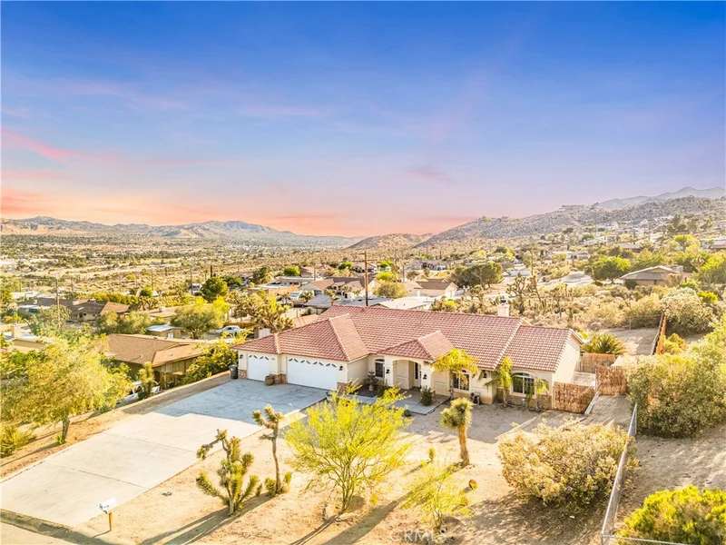 Photo 2 of 6366 Murrieta