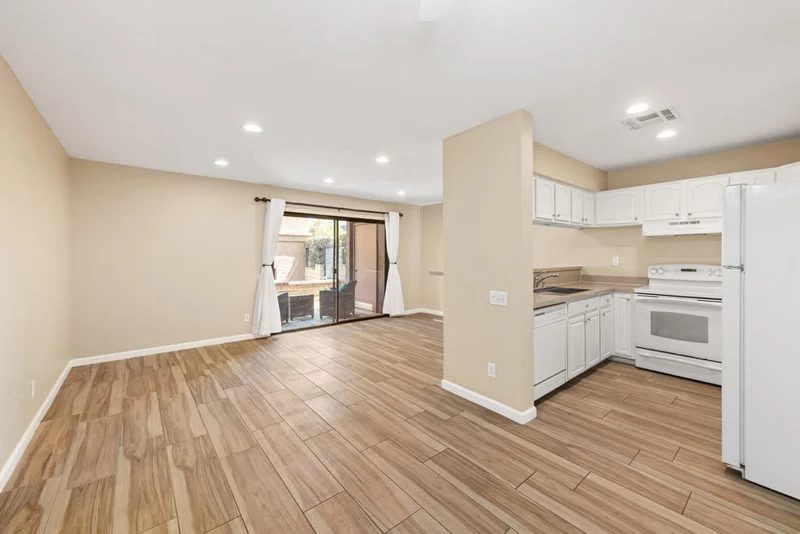 Photo 2 of 291 E Mel Avenue E 200