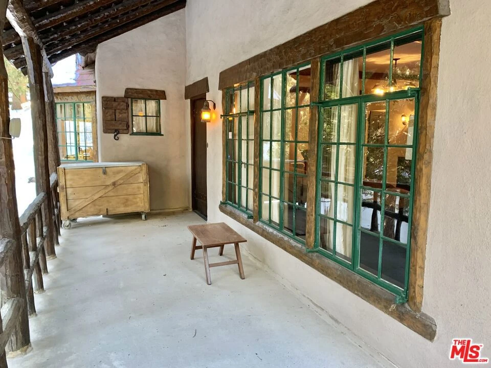 Interior 2