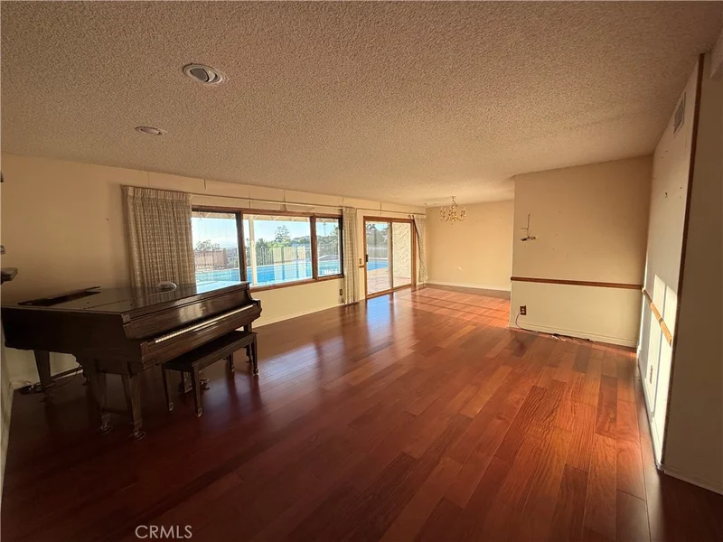 Photo 2 of 1355 Harmony Court