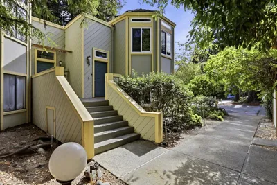 620 Mariposa Avenue 4, Mountain View, CA 94041
