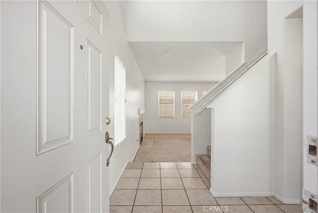 Interior 4