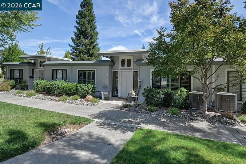Photo 2 of 2301 Tice Creek Dr 5