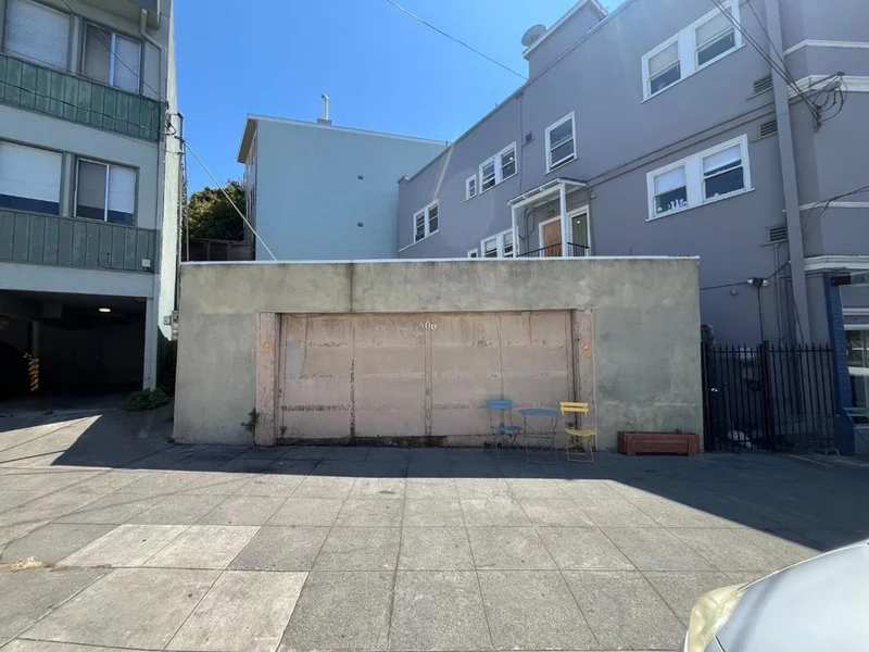 Photo 2 of 506 Wesley Avenue