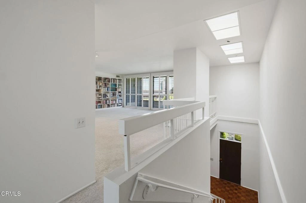 Interior 3