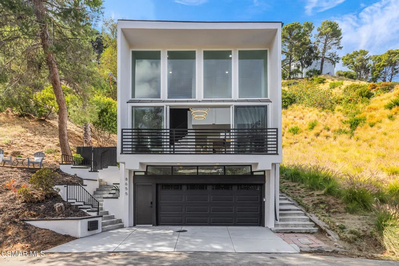 8655 Appian Way, Los Angeles, CA 90046