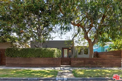 2458 Walnut Avenue, Venice, CA 90291
