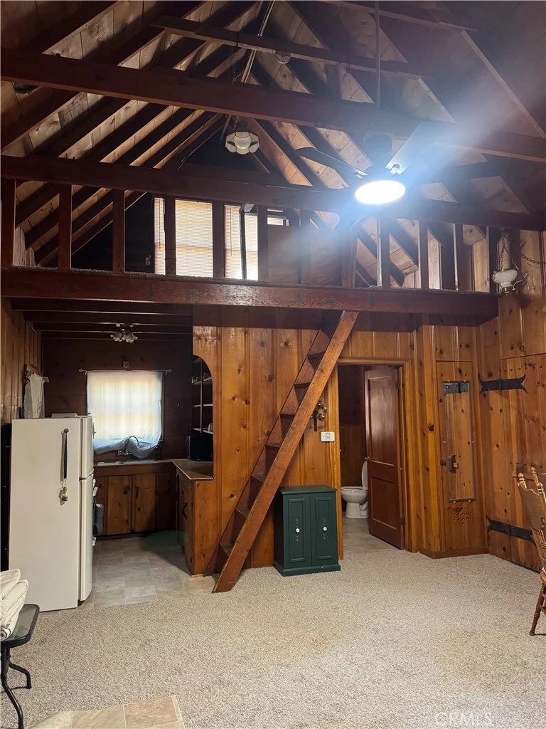 Interior 3