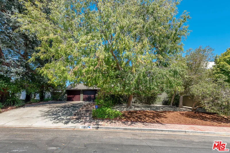 Photo 2 of 3306 Veteran Avenue