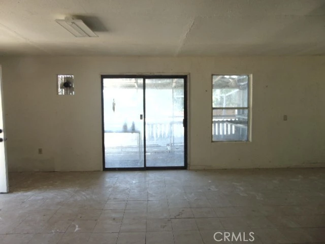 Interior 4
