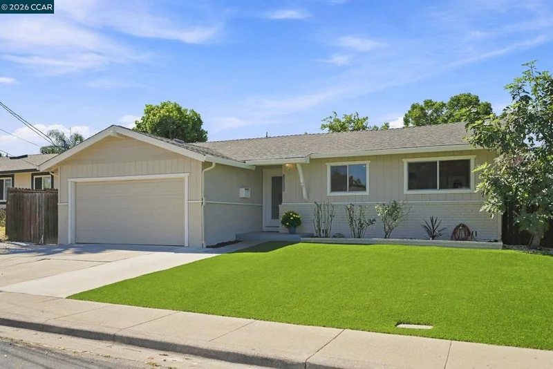 Photo 2 of 2225 Saint George Drive