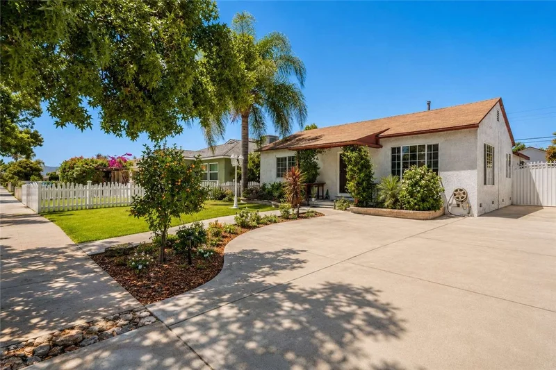 6313 Willowcrest Avenue, North Hollywood, CA 91606